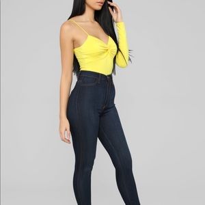 Yellow bodysuit shirt nwt size medium fashion NOVA
